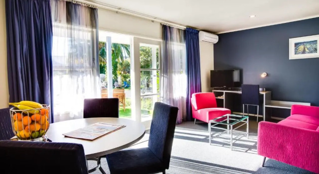 Апартаменты с 2 комнатами ASURE Colonial Lodge Motel