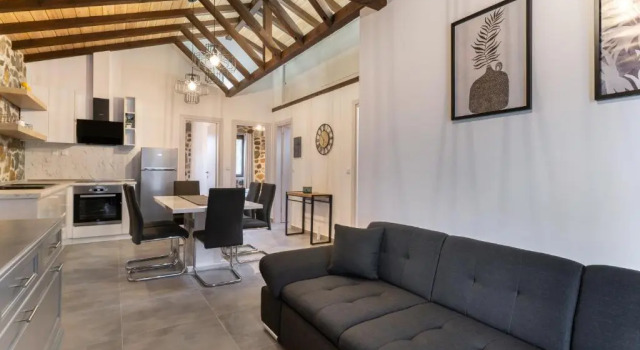 Petra Residence, Book Hotel Chrisi Akti 