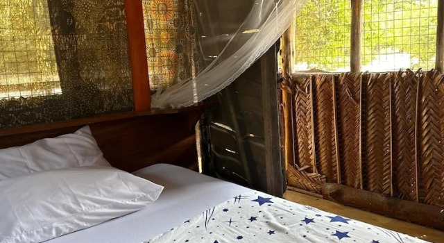 Коттедж Standard Mikoko Beach & Cottages