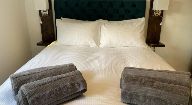 CH Apt 7 2bed in Bath