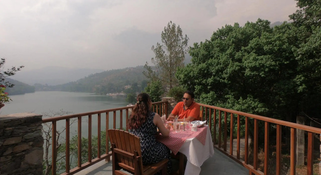 Aamod Monolith Resort Bhimtal, Rezervovat Lázně / Resort Hotely v Bhimtal s bazénem, Bazén