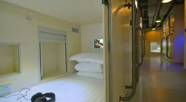 Женская капсула Deluxe Qiyou Capsule Youth Hostel