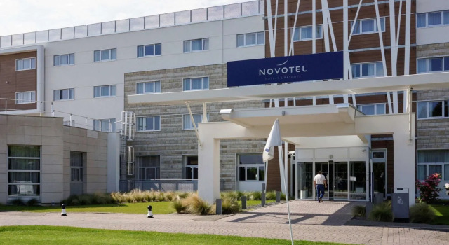 Novotel Saint-Quentin en Yvelines, 预订 酒店 马尼·莱斯·阿莫 伊夫林