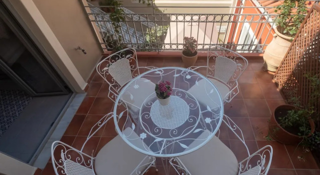 Апартаменты Grand ATHENIAN YARD SUITES