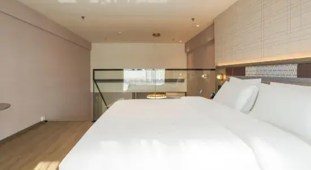 Люкс Homeinn Plus Hotel-Quanzhou Licheng Binjiang Urban Plaza
