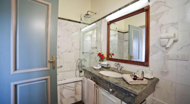 Трёхместный номер Superior с видом на реку Hotel Mulino di Firenze - WorldHotels Crafted