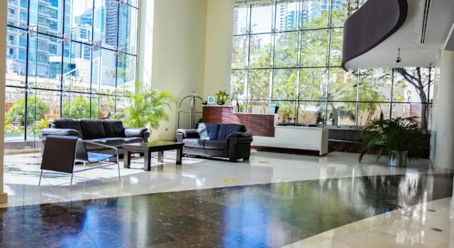 Signature Holiday Homes - Newly Furnished 1 BHK in Time Place Tower, Dubai Marina, Забронировать Отель Дубай-Марина , рядом с Dubai Marina Yacht Club