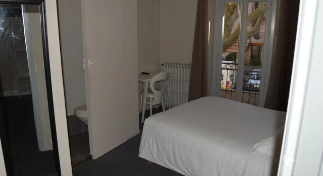 Семейный номер Standard Le Charleston Hotel