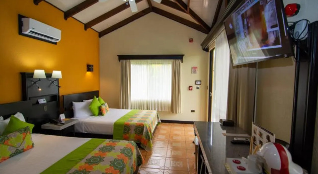 Полулюкс Hotel Arenal Springs Resort & Spa