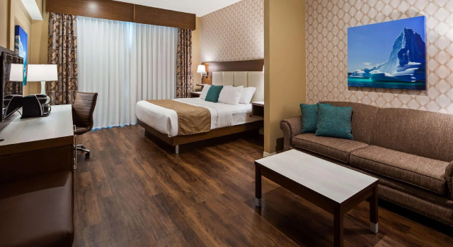 Люкс Best Western Plus St. Johns Airport Hotel and Suites