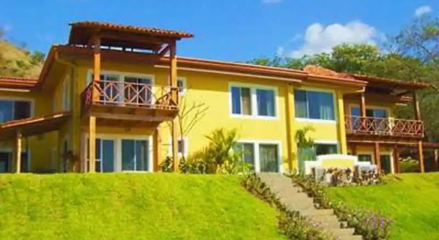 Catalinas Beach Suites