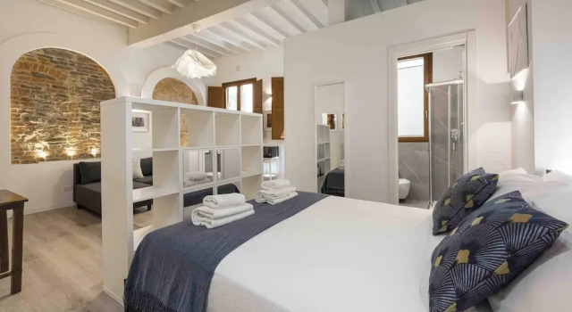 Deluxe Pitti Suites by MMega, Забронировать Апартаменты/квартира Флоренция Тоскана, рядом с Площадь Кафедрального собора