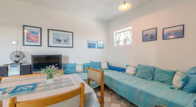 Stunning Apartment in Tribunj With 1 Bedrooms