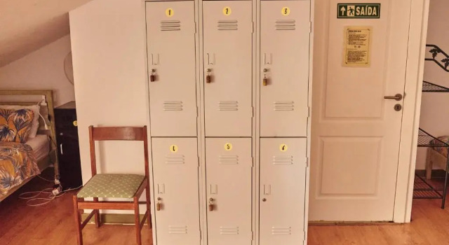 Кровать в общем номере Ljmonade Hostel
