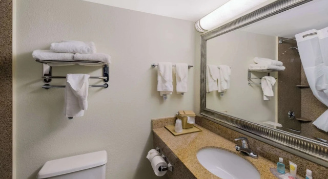 Двухместный люкс Clarion Hotel San Angelo near Convention Center