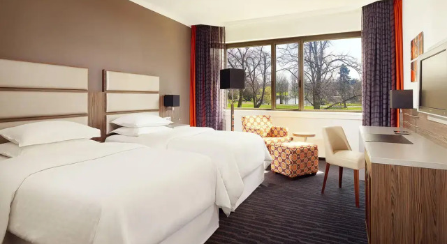 Двухместный номер Superior Sheraton Essen Hotel