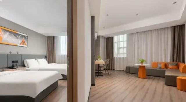 Люкс Shankee Coffee Style Hotel (Zibo The Mixc Badaju)