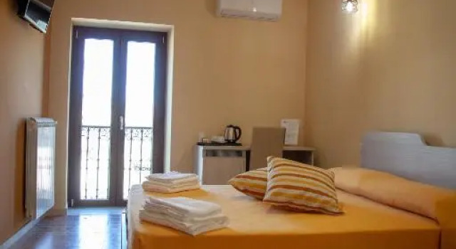 Al Centro Casa Vacanze, Buchen Sie Hotel Mistretta Monti Nebrodi