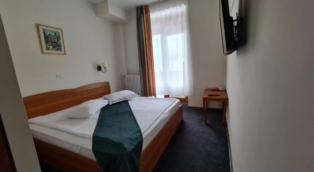 Двухместный номер Standard с балконом Hotel Bucegi Portile Regatului