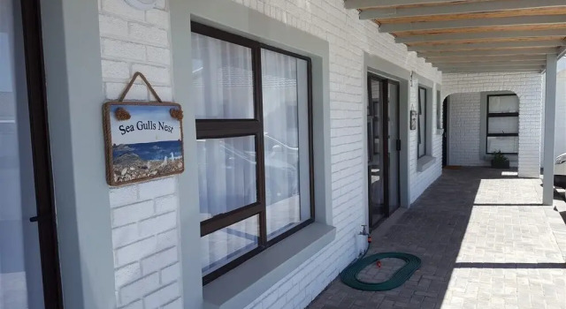 River Tides Guesthouse - Adults Only, Забронировать Отель Фелддриф Пикетберг, рядом с Port Owen Yacht Club