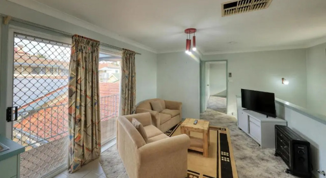 Апартаменты с 3 комнатами Cowra Motor Inn