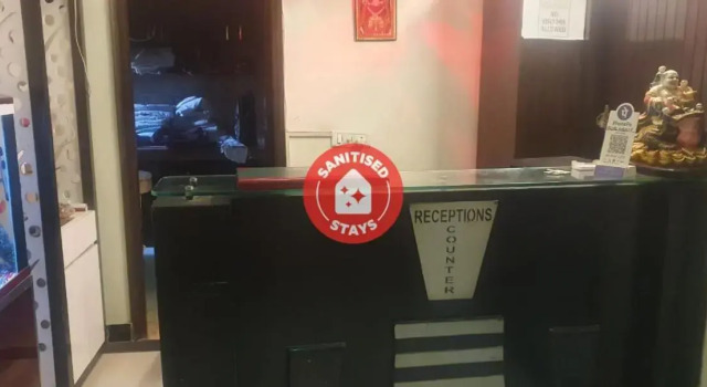 OYO 88327 Royal Inn, Забронировать Отель Отели Нью-Дели 3 звезды, 3*