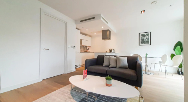 Luxurious One Bed w Balcony in Heart of Shoreditch