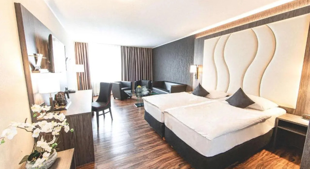 Двухместный номер Standard PLAZA INN Grevenbroich
