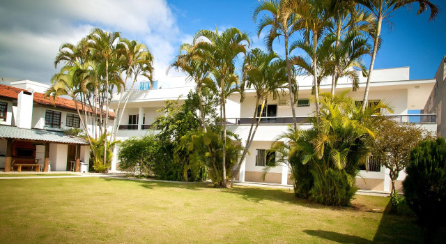 Tropicanas Hotel