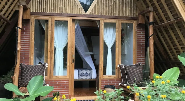 Famille bungalow Vue jardin Lagoona Beach Bungalows - Eco Bungalows Batukaras