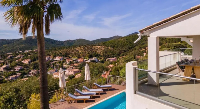 Коттедж Ferienhaus Petites Maures, Meerblick und eigener Pool