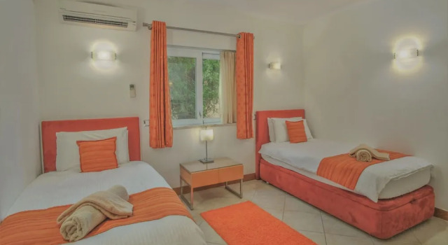 Monte Laranja Apt in Lagos, Rezervovat Hotel Hotely v Lagos s parkováním, Parkování