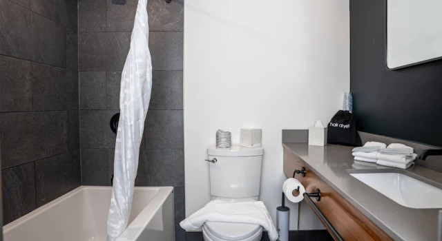Апартаменты Northwinds Hotel Revelstoke