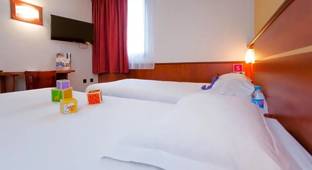 Номер Standard Brit Hotel Rennes St Grégoire   Le Villeneuve