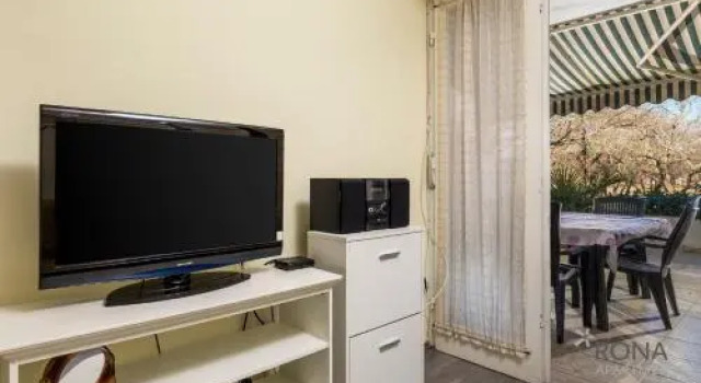 One-Bedroom Apartment in Cervar Porat