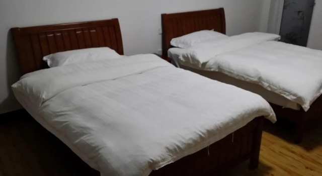 Zhangjiajie Tujia men Theme Inn, Book Hotel Zhangjiajie Hunan