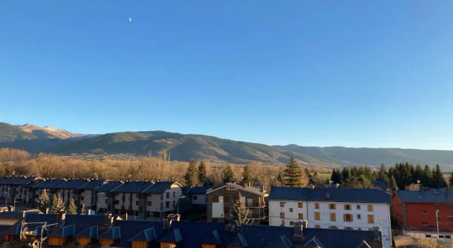 Апартаменты Vistas Únicas a los Pirineos, para 7-8 personas!! Tensi Home Llivia