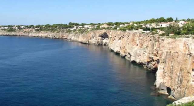 Коттедж VILLA HELIOS Villa en Cala Pi con vistas despejadas