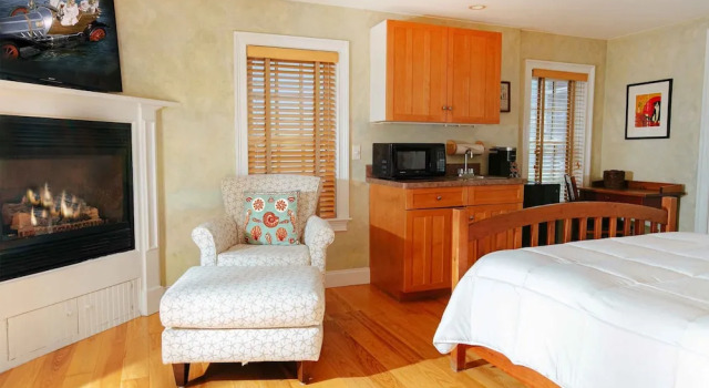 Двухместный номер Standard с балконом и с красивым видом из окна The Provincetown Hotel at Gabriels
