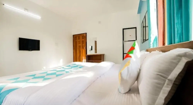 Номер Premium Goroomgo Khan Basera Bhubaneswar