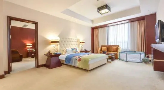 Семейный люкс Sweetland Hotel