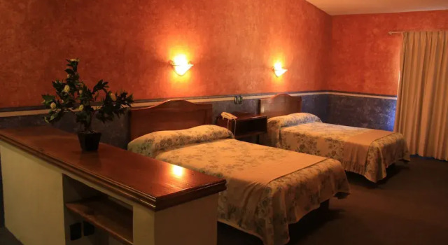 Полулюкс Hotel Meson del Puente