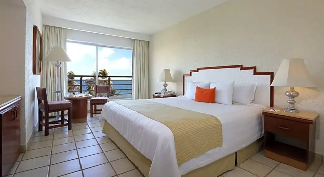 Одноместный номер Superior с видом на океан Emporio Ixtapa - with Optional All Inclusive