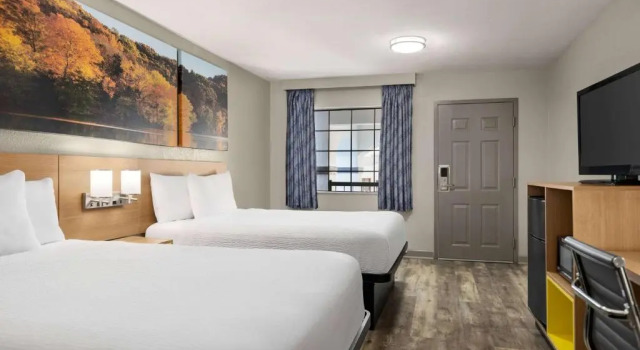 Четырёхместный номер Standard Days Inn by Wyndham Fulton