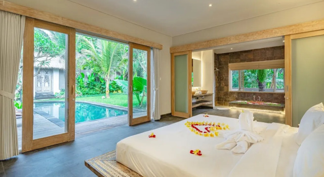 Brand New luxury 3BR Villa Ethnic Ubud 2, Rezerwuj Willa Domki letniskowe w Bali, Domek