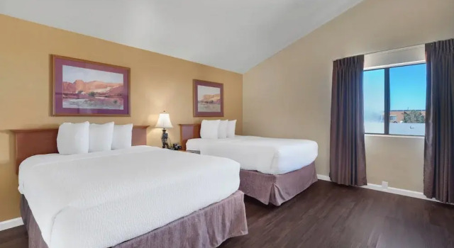Четырёхместный люкс Clarion Inn Sierra Vista near Ft Huachuca