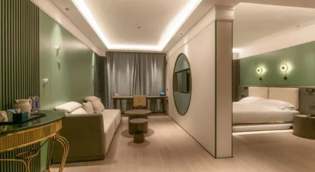 Люкс Deluxe Sunshine Holiday Hotel