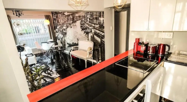 3 York Apartment