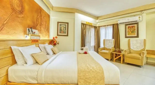 Двухместный номер Standard с балконом и с видом на парк Parklane Hotel
