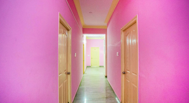 OYO Flagship 64258 Chinmayee Inn, Rezervovat Hotel Electronic City 